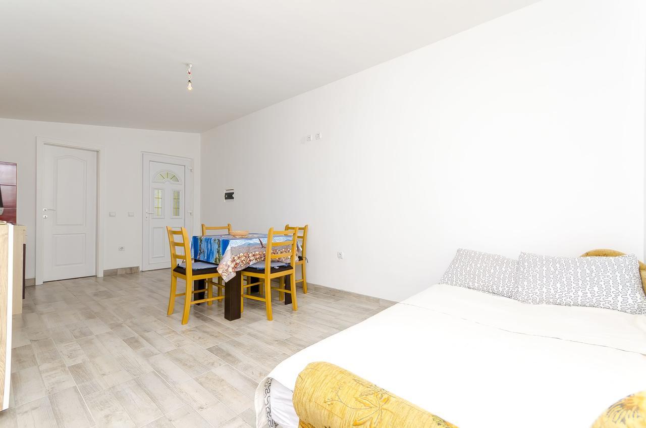 Apartments Mirko I Anda Donji Okrug  Buitenkant foto