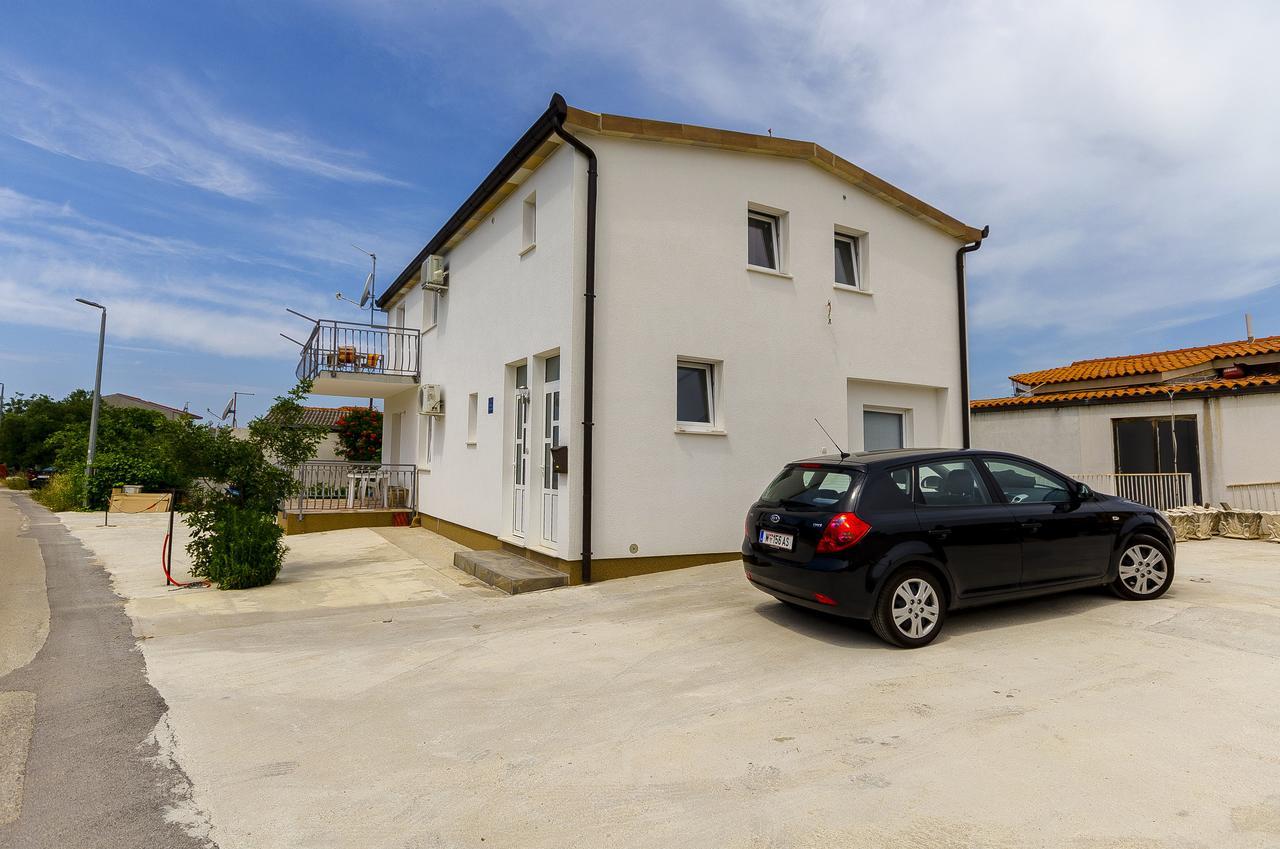 Apartments Mirko I Anda Donji Okrug  Buitenkant foto