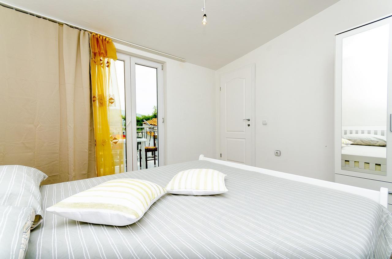 Apartments Mirko I Anda Donji Okrug  Buitenkant foto