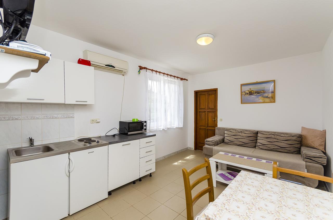 Apartments Mirko I Anda Donji Okrug  Buitenkant foto