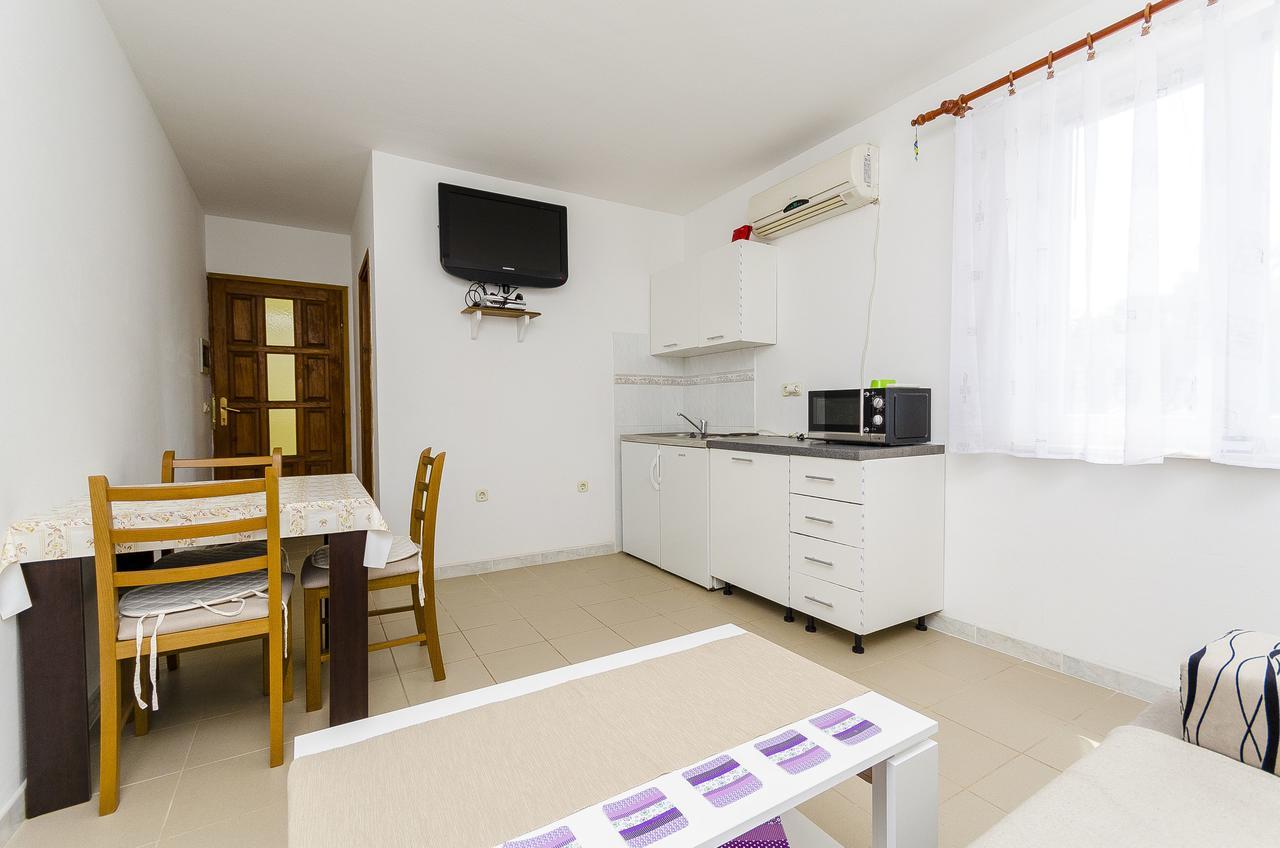 Apartments Mirko I Anda Donji Okrug  Buitenkant foto